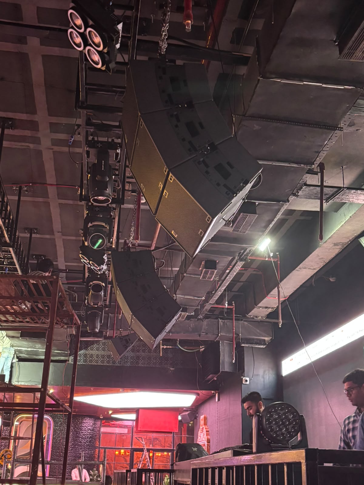 Hammerzz The luxury lounge - Indore chooses Martin audio as their sound partner. Gallery 3
