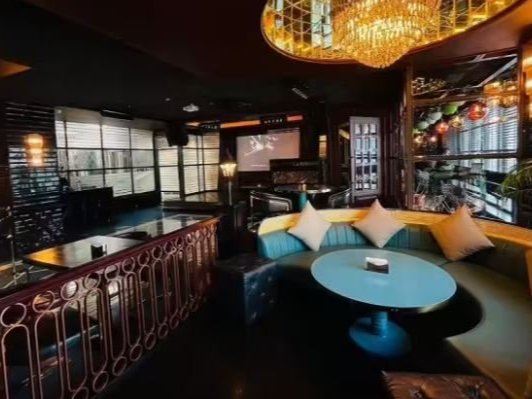 Sky Glass Brewing Co. -Lucknow Gallery 13