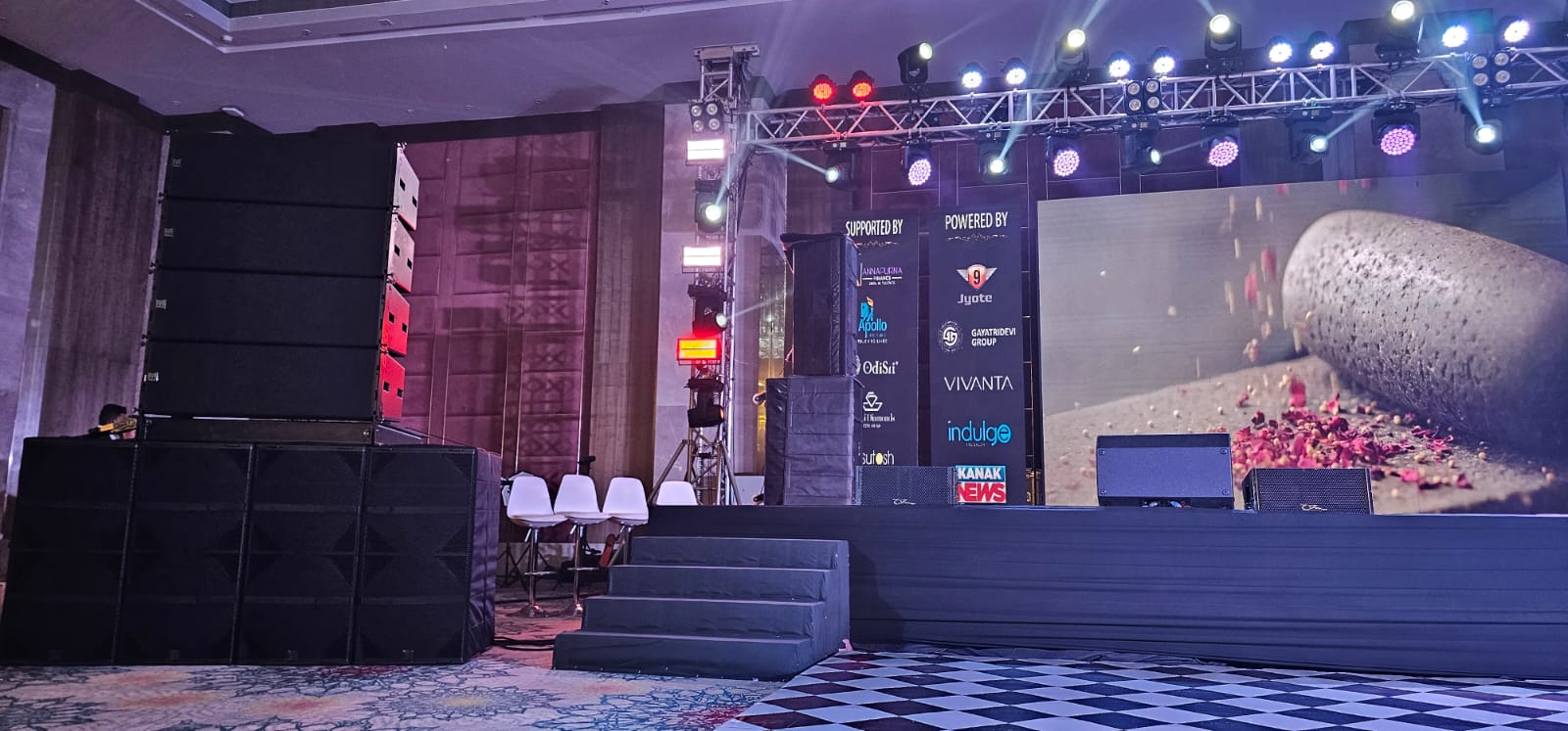 Live Sound Company Expands Portfolio with the Acquisition of Martin Audio WPL Line Array System