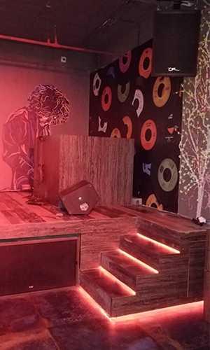 Angels & Grail - Lounge and Bar