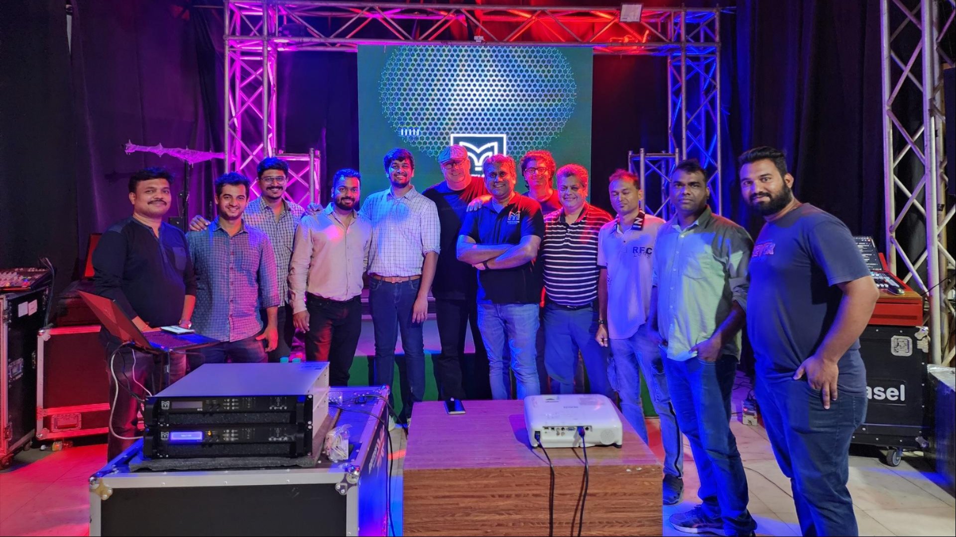 Global Production Services hailed as trend-setters for acquiring India’s first Martin Audio WPC line-array system. Gallery 5