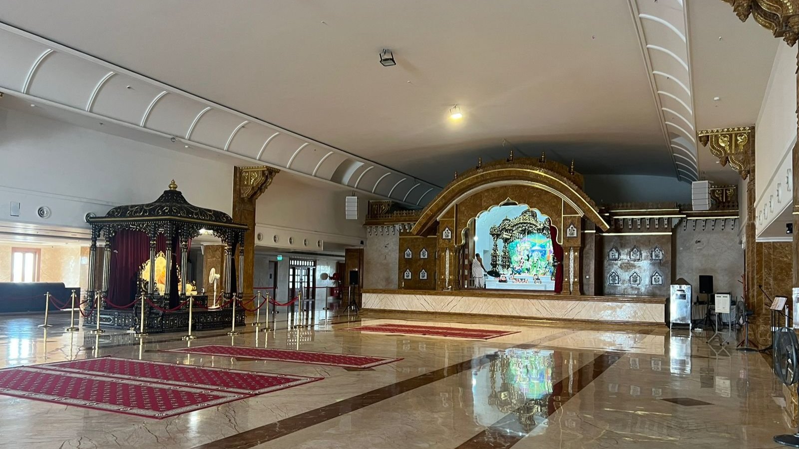 ISKCON - Vrindavan Chandrodaya Mandir, Lucknow-Uttar Pradesh. Gallery 4