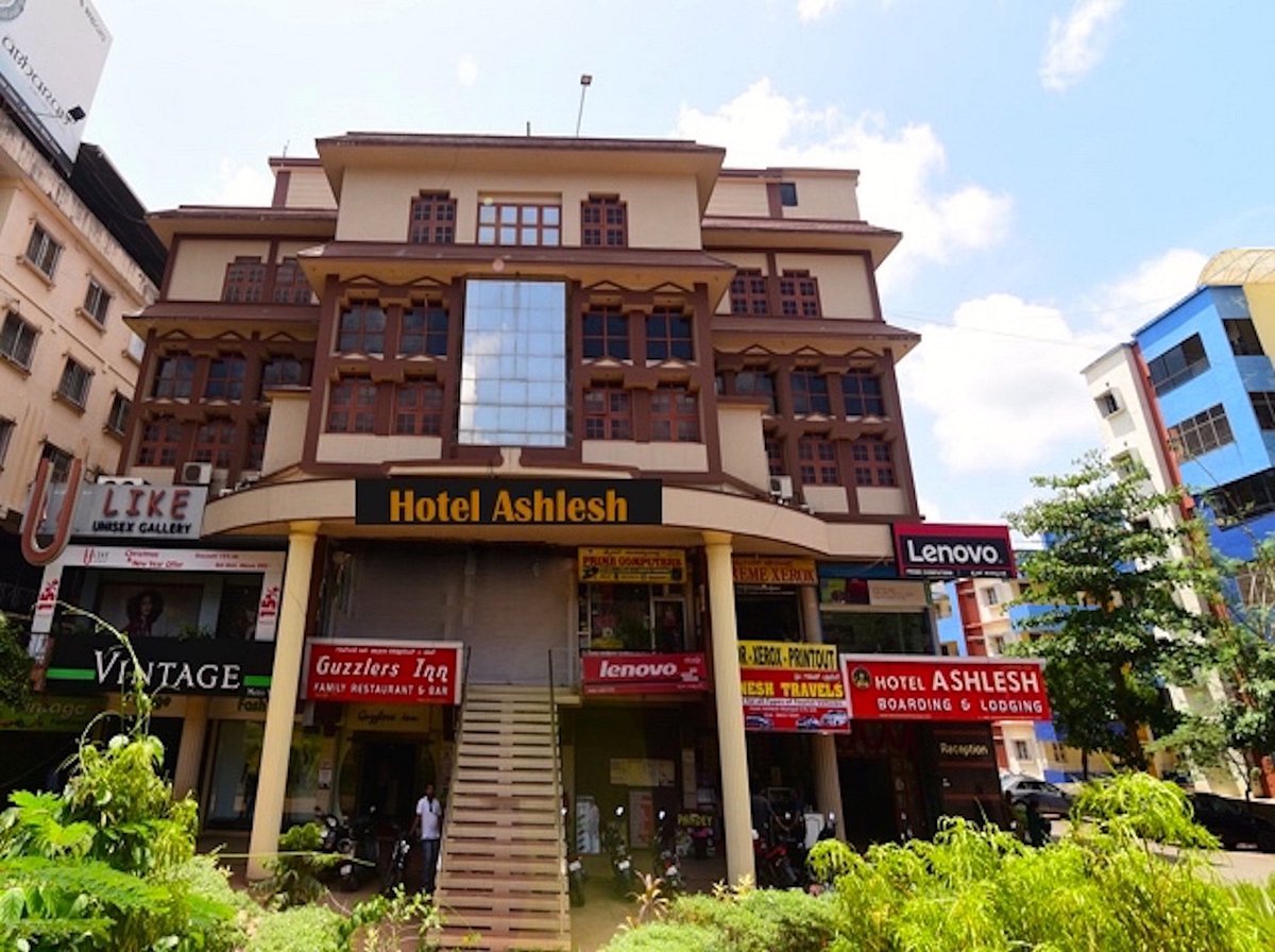 Ashlesh Hotel Manipal